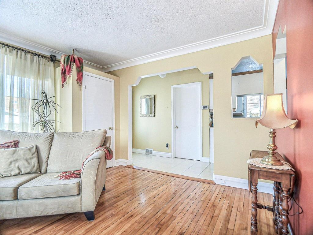 









197


Boul. Montclair

,
Hull (Gatineau),




QC
J8Y2G8

