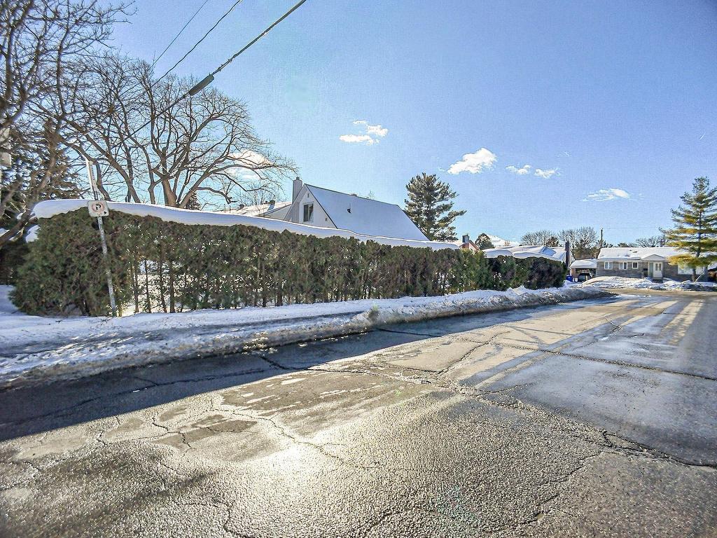 









197


Boul. Montclair

,
Hull (Gatineau),




QC
J8Y2G8

