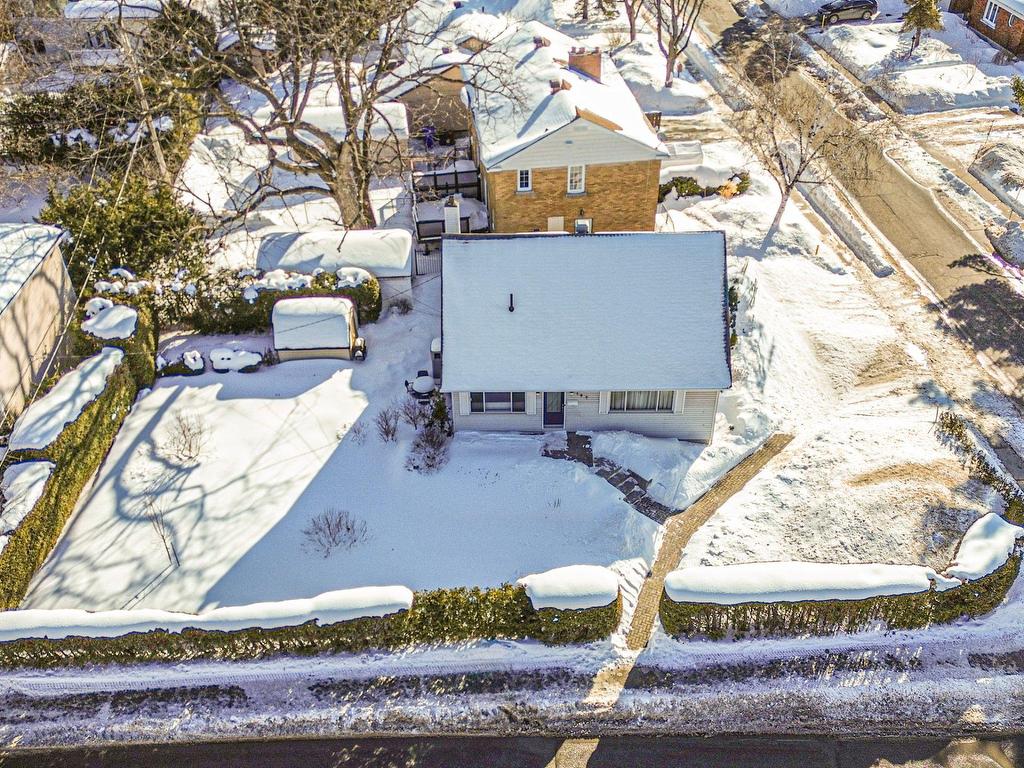 









197


Boul. Montclair

,
Hull (Gatineau),




QC
J8Y2G8

