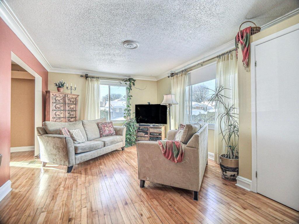 









197


Boul. Montclair

,
Hull (Gatineau),




QC
J8Y2G8

