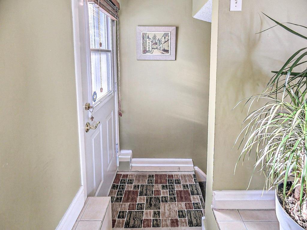 









197


Boul. Montclair

,
Hull (Gatineau),




QC
J8Y2G8

