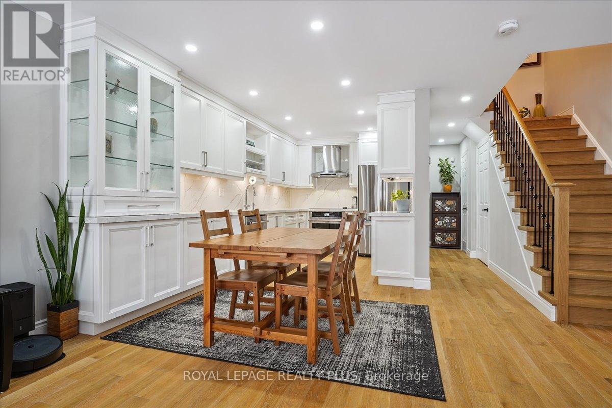 












5300 PALMETTO PLACE

,
Mississauga,




Ontario
L5M0C7

