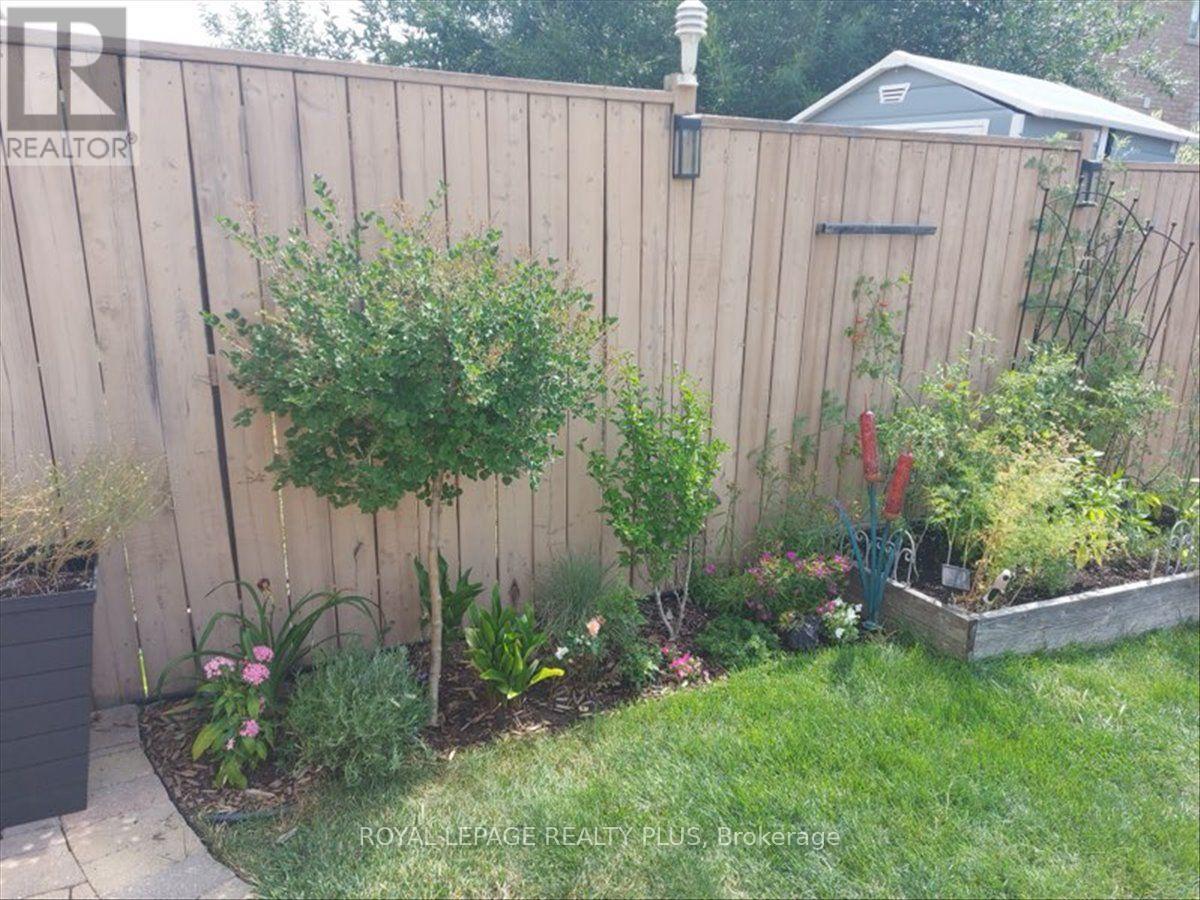 












5300 PALMETTO PLACE

,
Mississauga,




Ontario
L5M0C7

