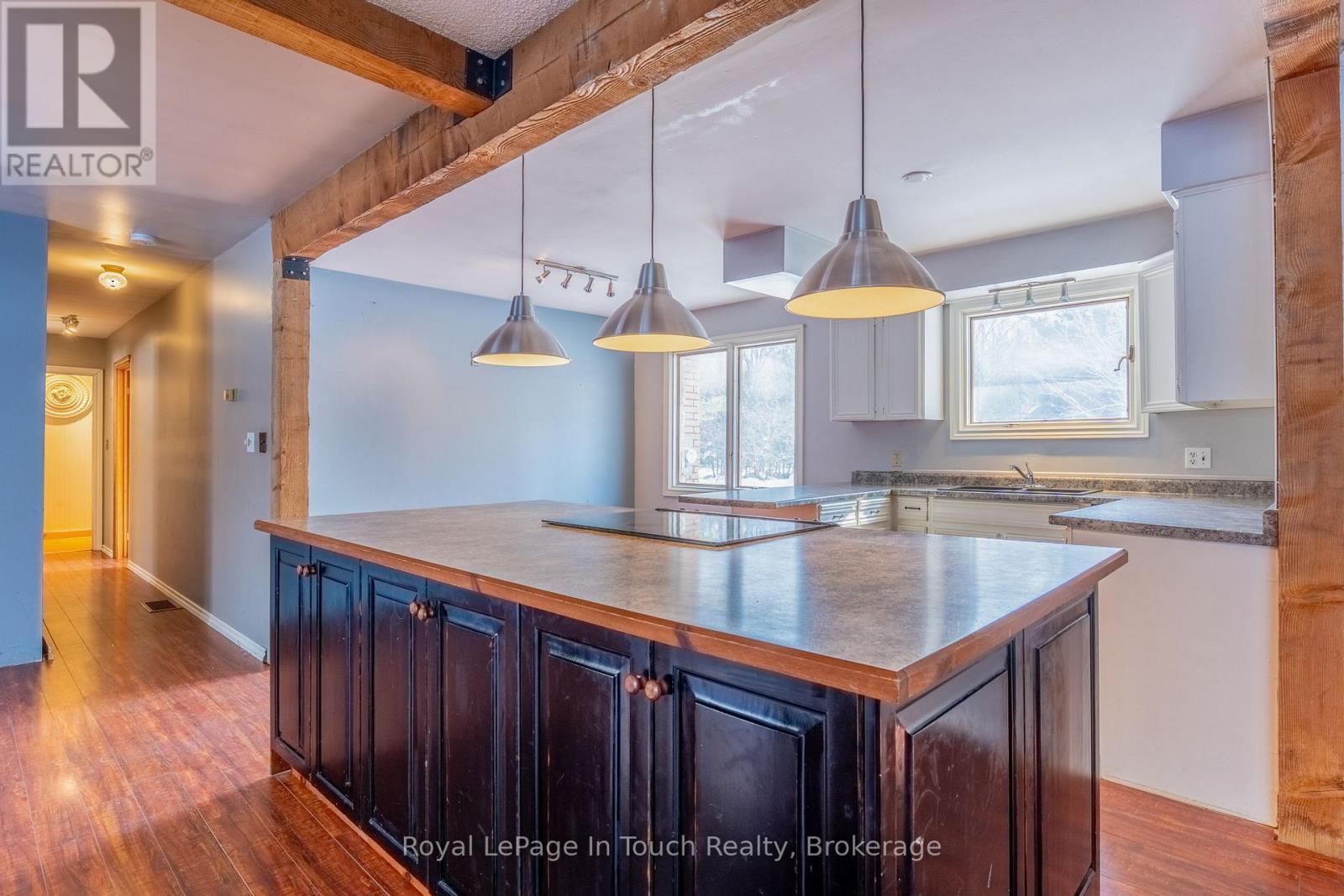 












440 CONCESSION RD 16 CONCESSION E

,
Tiny,




Ontario
L9M0P1

