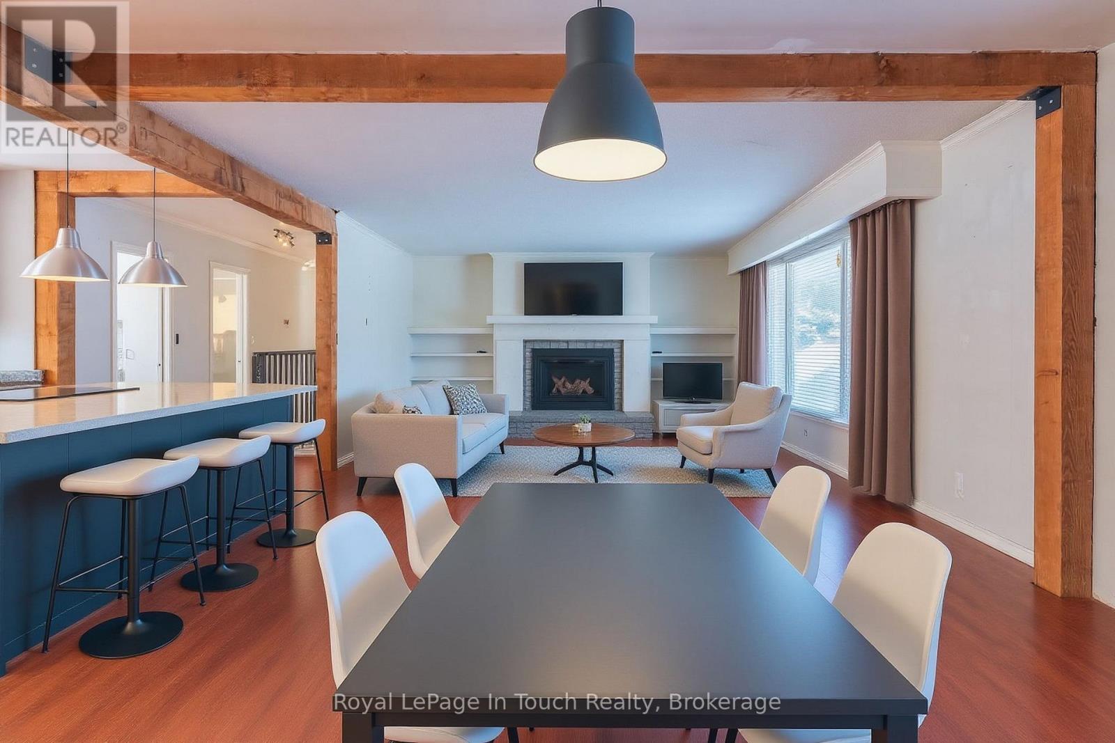 












440 CONCESSION RD 16 CONCESSION E

,
Tiny,




Ontario
L9M0P1

