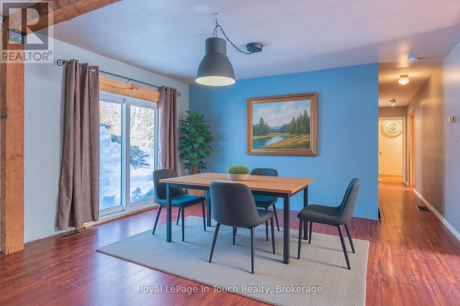 












440 CONCESSION RD 16 CONCESSION E

,
Tiny,




Ontario
L9M0P1

