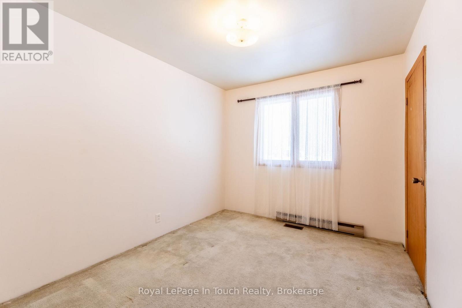 












440 CONCESSION RD 16 CONCESSION E

,
Tiny,




Ontario
L9M0P1


