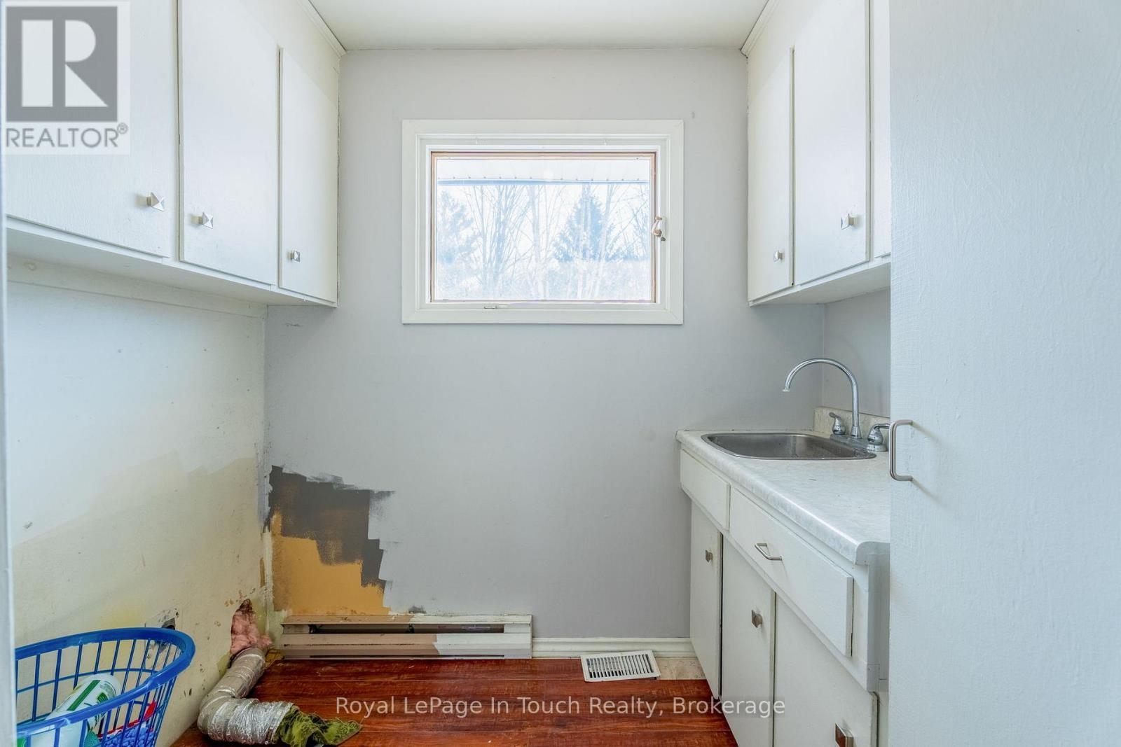 












440 CONCESSION RD 16 CONCESSION E

,
Tiny,




Ontario
L9M0P1

