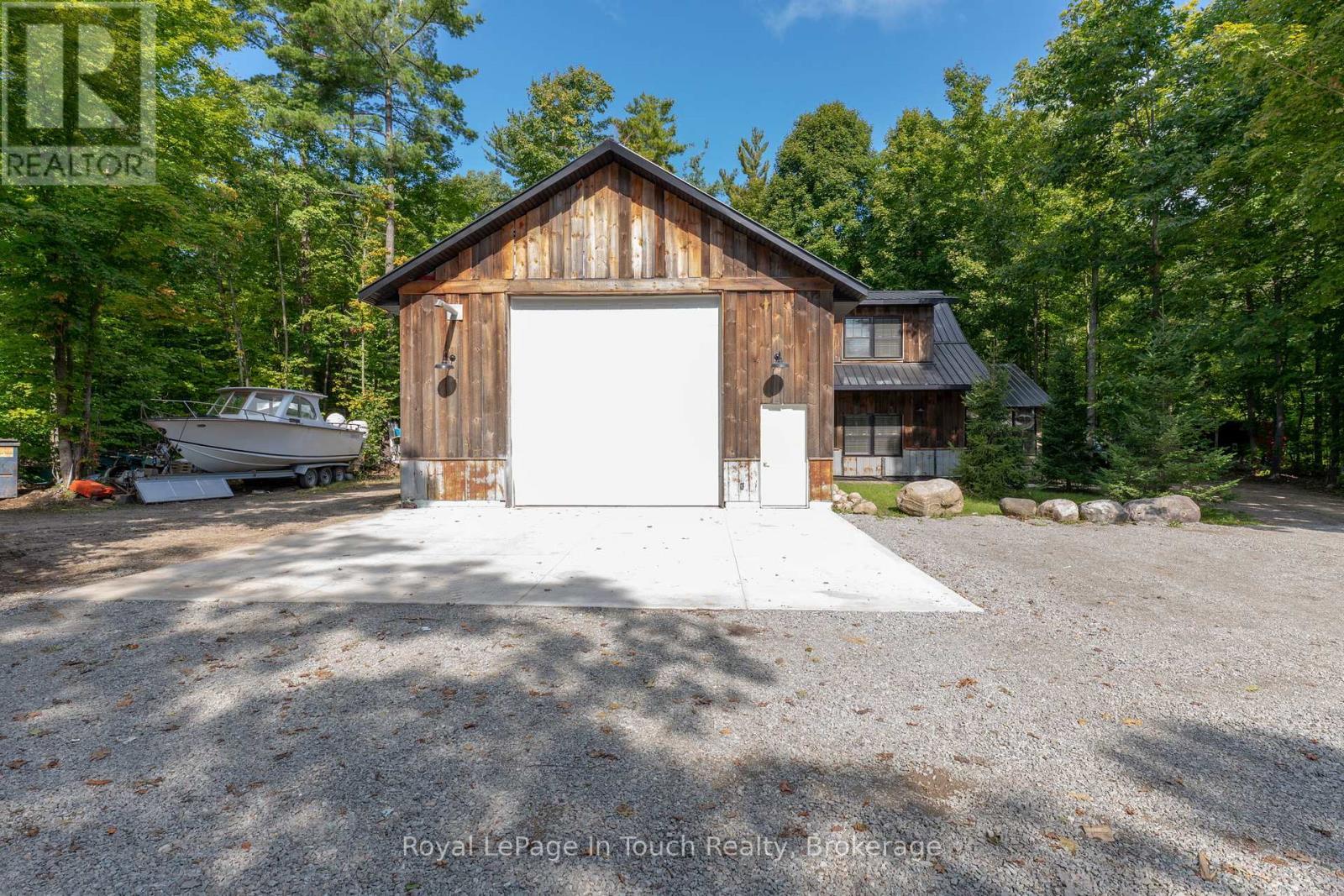 












440 CONCESSION RD 16 CONCESSION E

,
Tiny,




Ontario
L9M0P1

