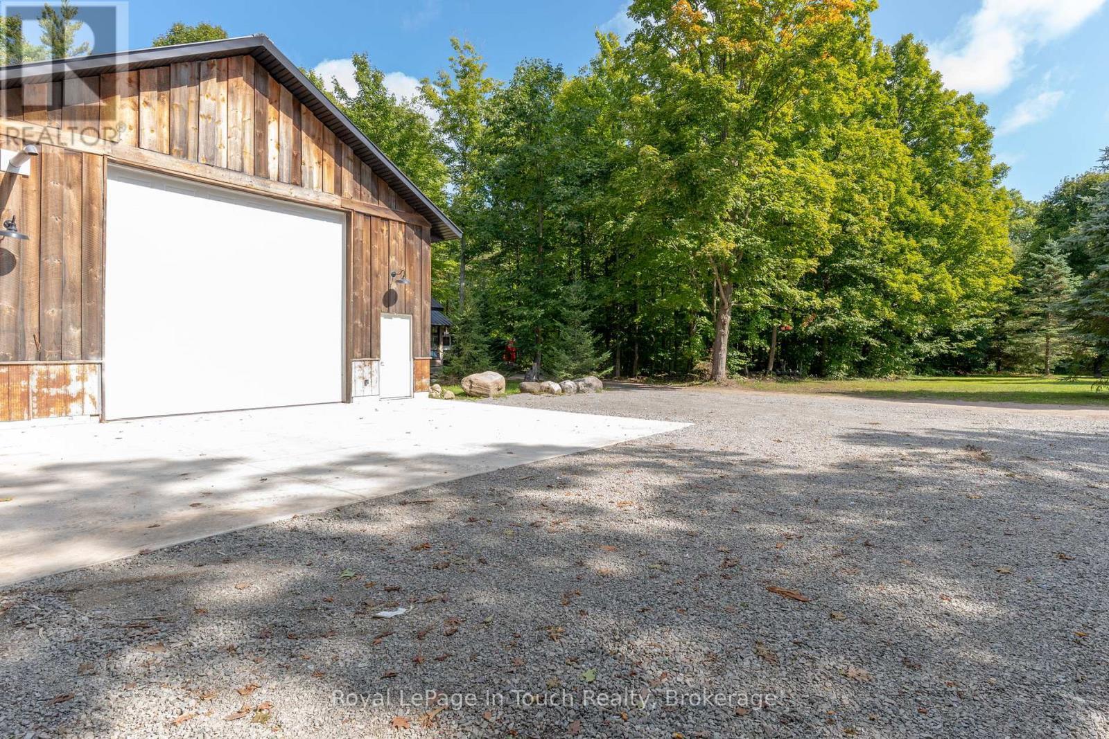 












440 CONCESSION RD 16 CONCESSION E

,
Tiny,




Ontario
L9M0P1

