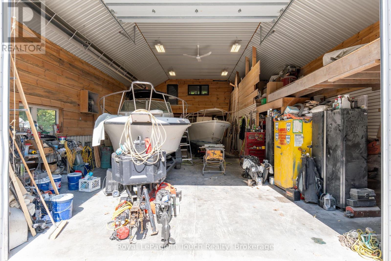












440 CONCESSION RD 16 CONCESSION E

,
Tiny,




Ontario
L9M0P1

