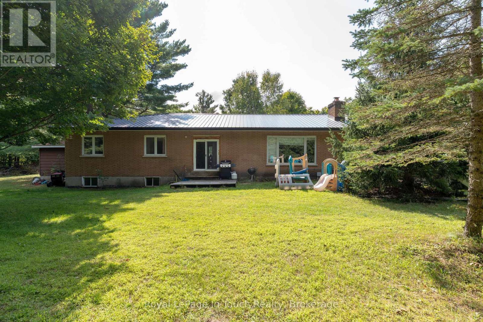 












440 CONCESSION RD 16 CONCESSION E

,
Tiny,




Ontario
L9M0P1

