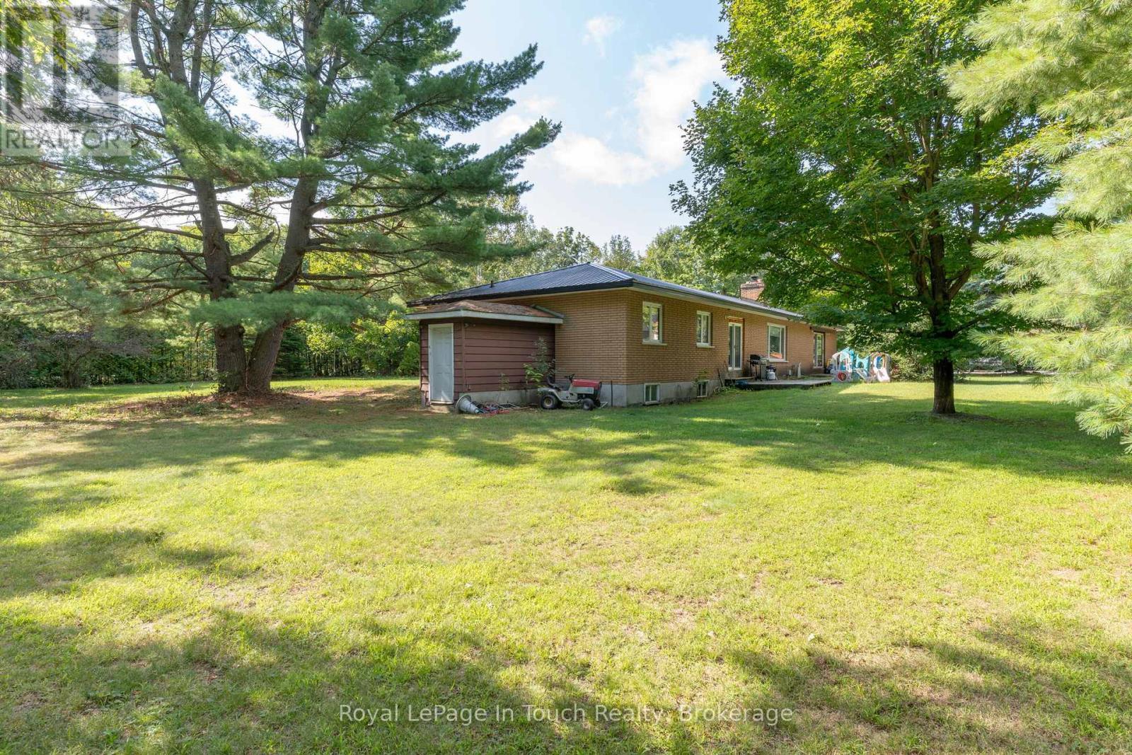 












440 CONCESSION RD 16 CONCESSION E

,
Tiny,




Ontario
L9M0P1

