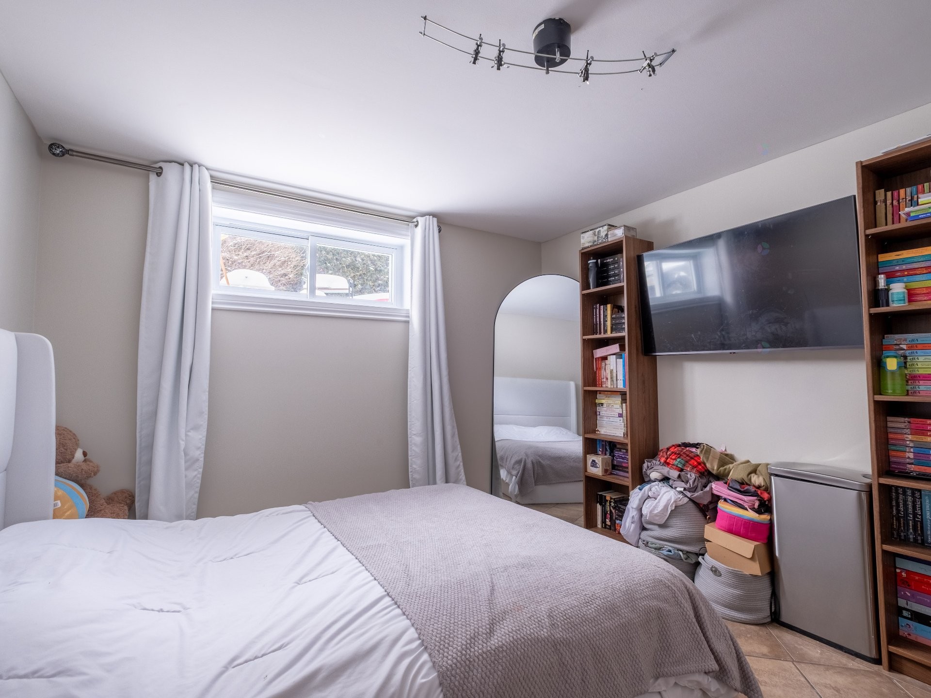 









28


Rue Deblois

,
Drummondville,




QC
J2A2M6

