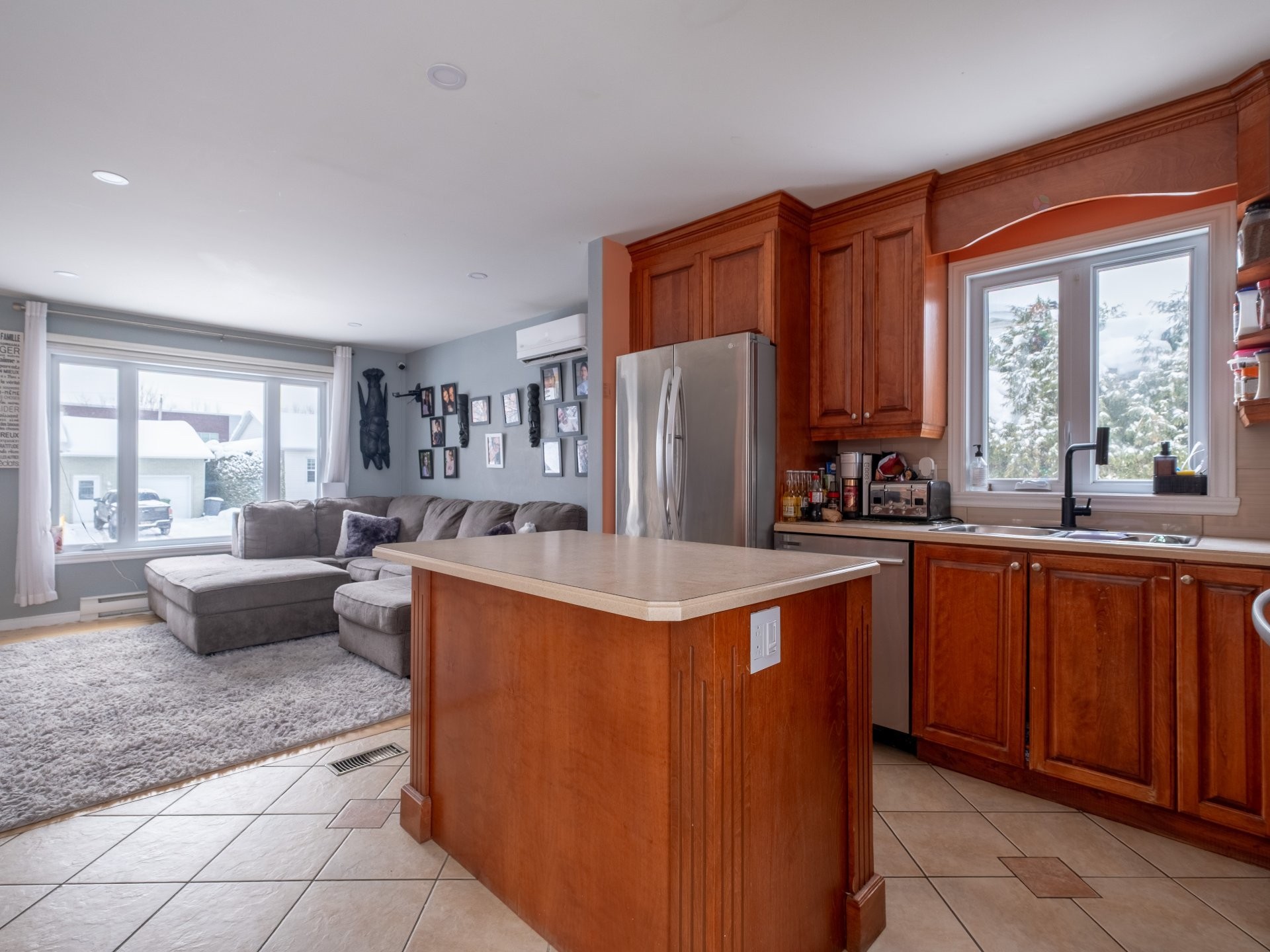 









28


Rue Deblois

,
Drummondville,




QC
J2A2M6

