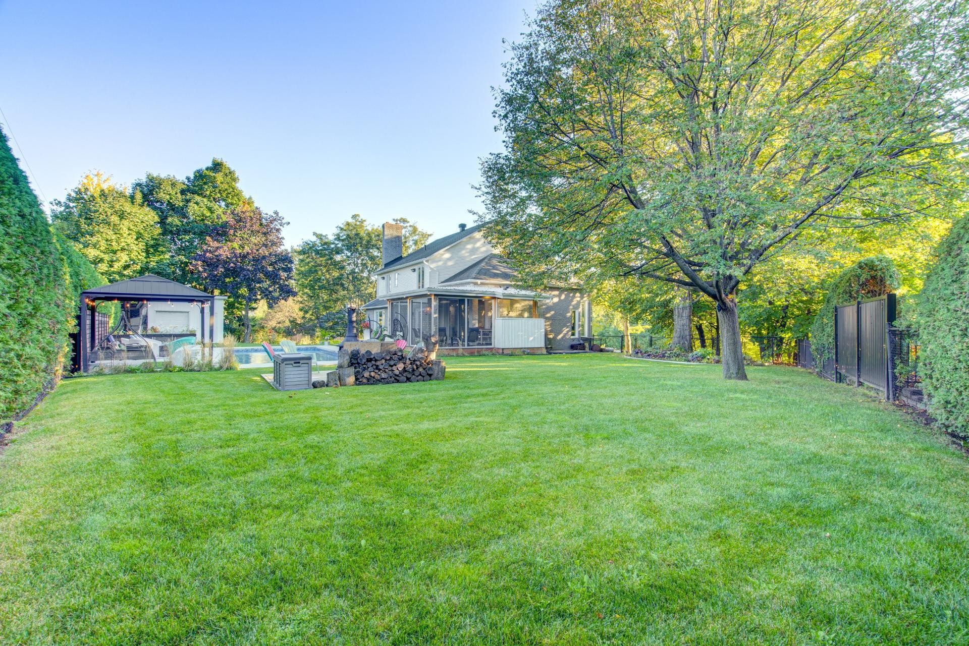 









25


Rue Carrier

,
Saint-Mathieu-de-Beloeil,




QC
J3G0G1

