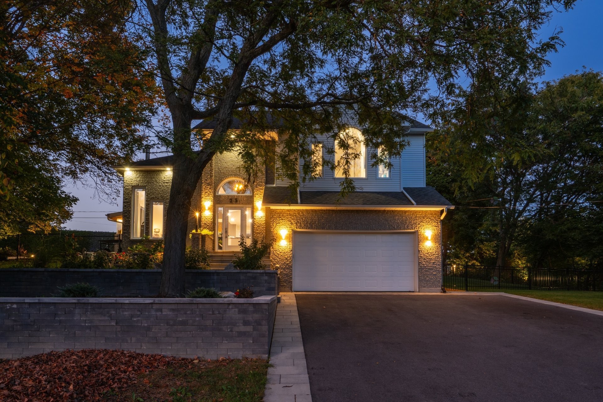 









25


Rue Carrier

,
Saint-Mathieu-de-Beloeil,




QC
J3G0G1

