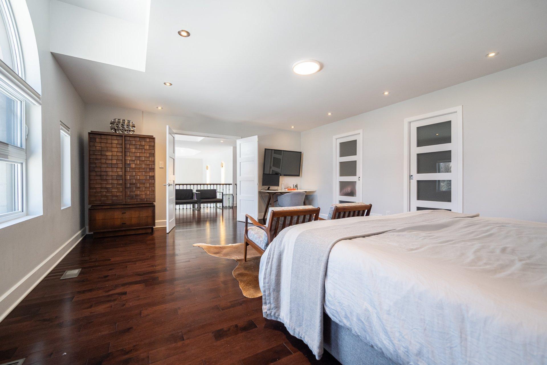 









2738


Carré Denise-Pelletier

,
Montréal (Saint-Laurent),




QC
H4R2T3

