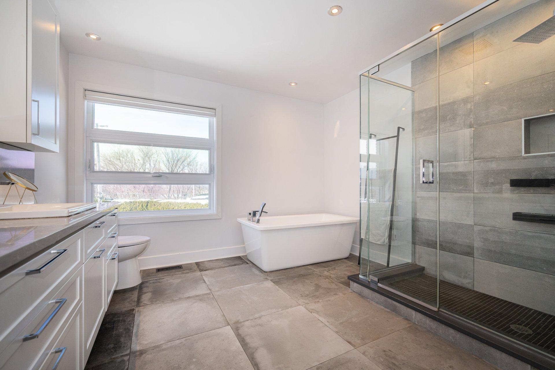 









2738


Carré Denise-Pelletier

,
Montréal (Saint-Laurent),




QC
H4R2T3

