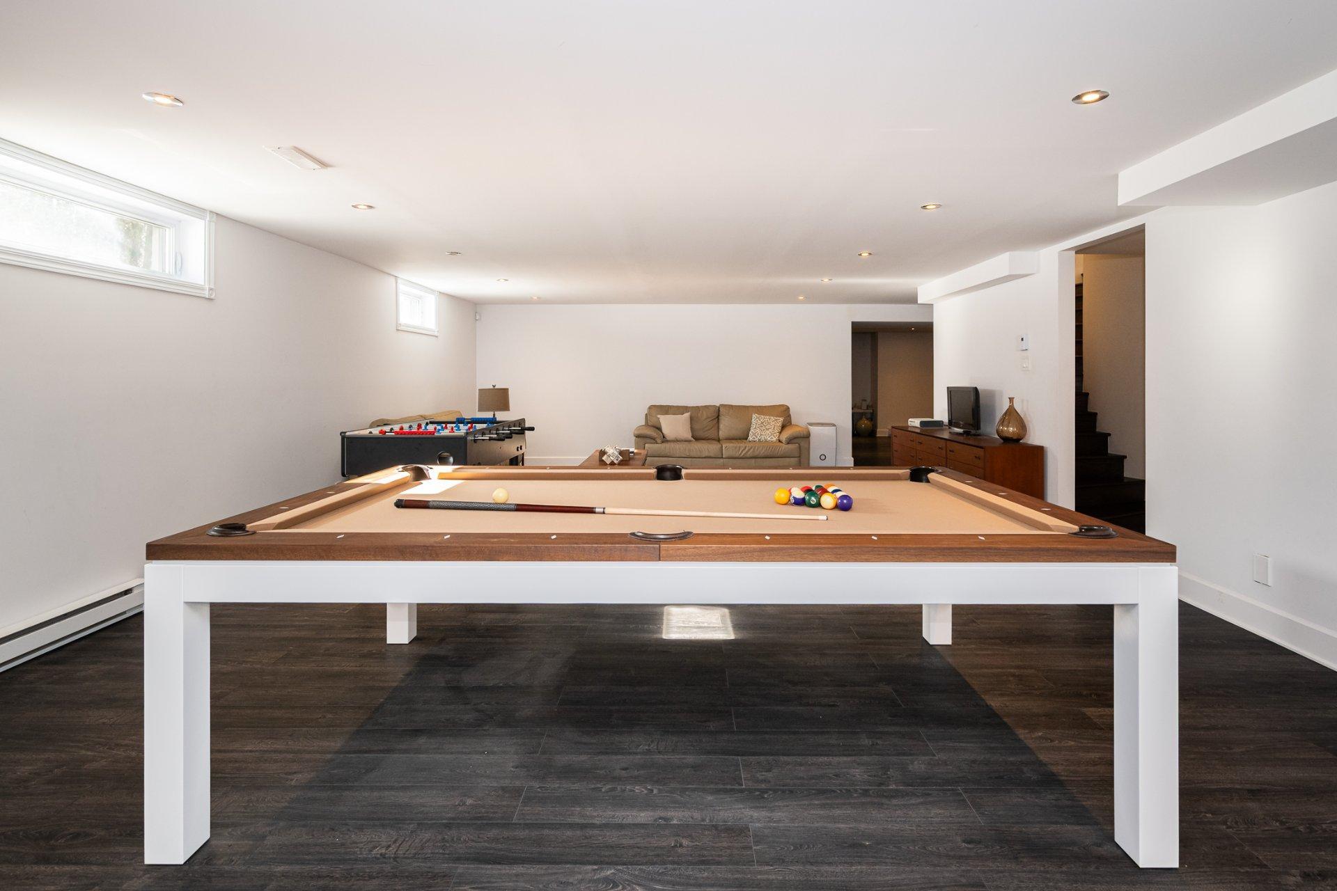 









2738


Carré Denise-Pelletier

,
Montréal (Saint-Laurent),




QC
H4R2T3

