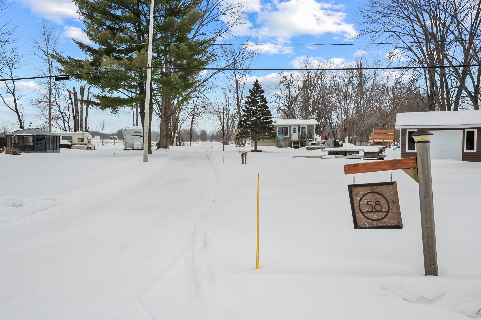 









58


Rg de l'Ile-St-Jean

,
Saint-François-du-Lac,




QC
J0G1M0

