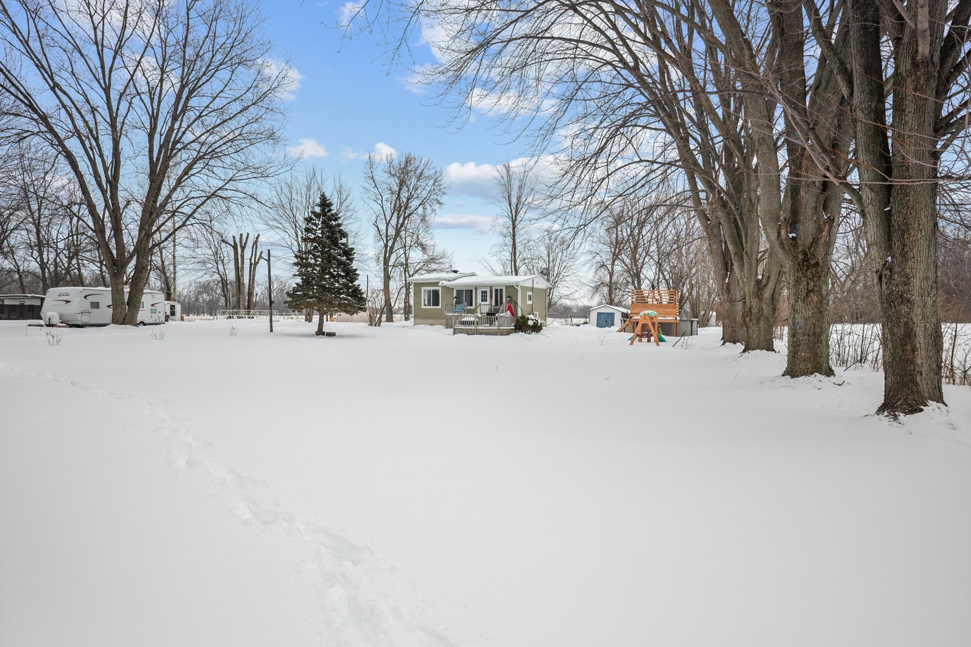 









58


Rg de l'Ile-St-Jean

,
Saint-François-du-Lac,




QC
J0G1M0

