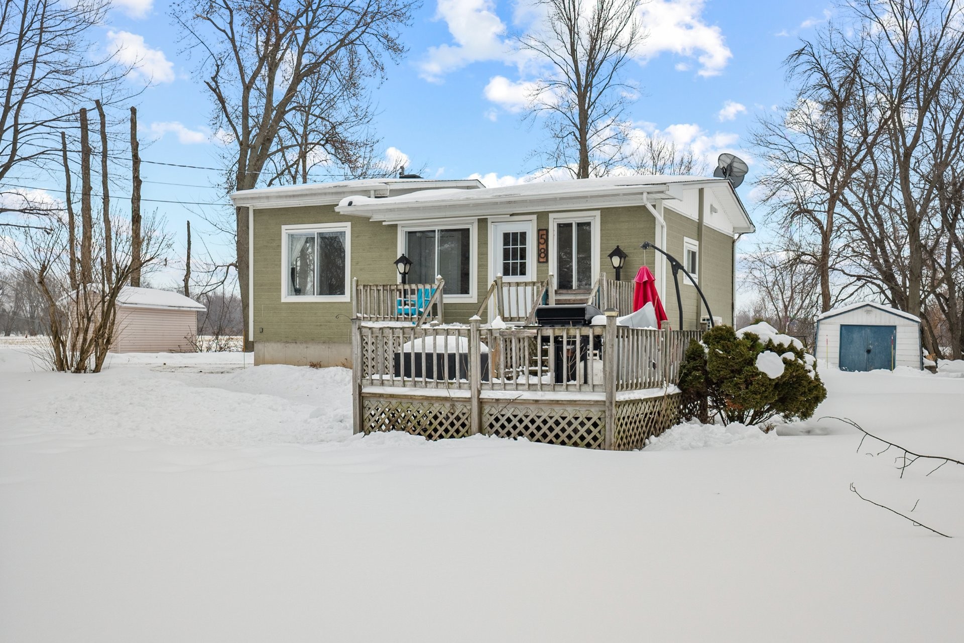 









58


Rg de l'Ile-St-Jean

,
Saint-François-du-Lac,




QC
J0G1M0

