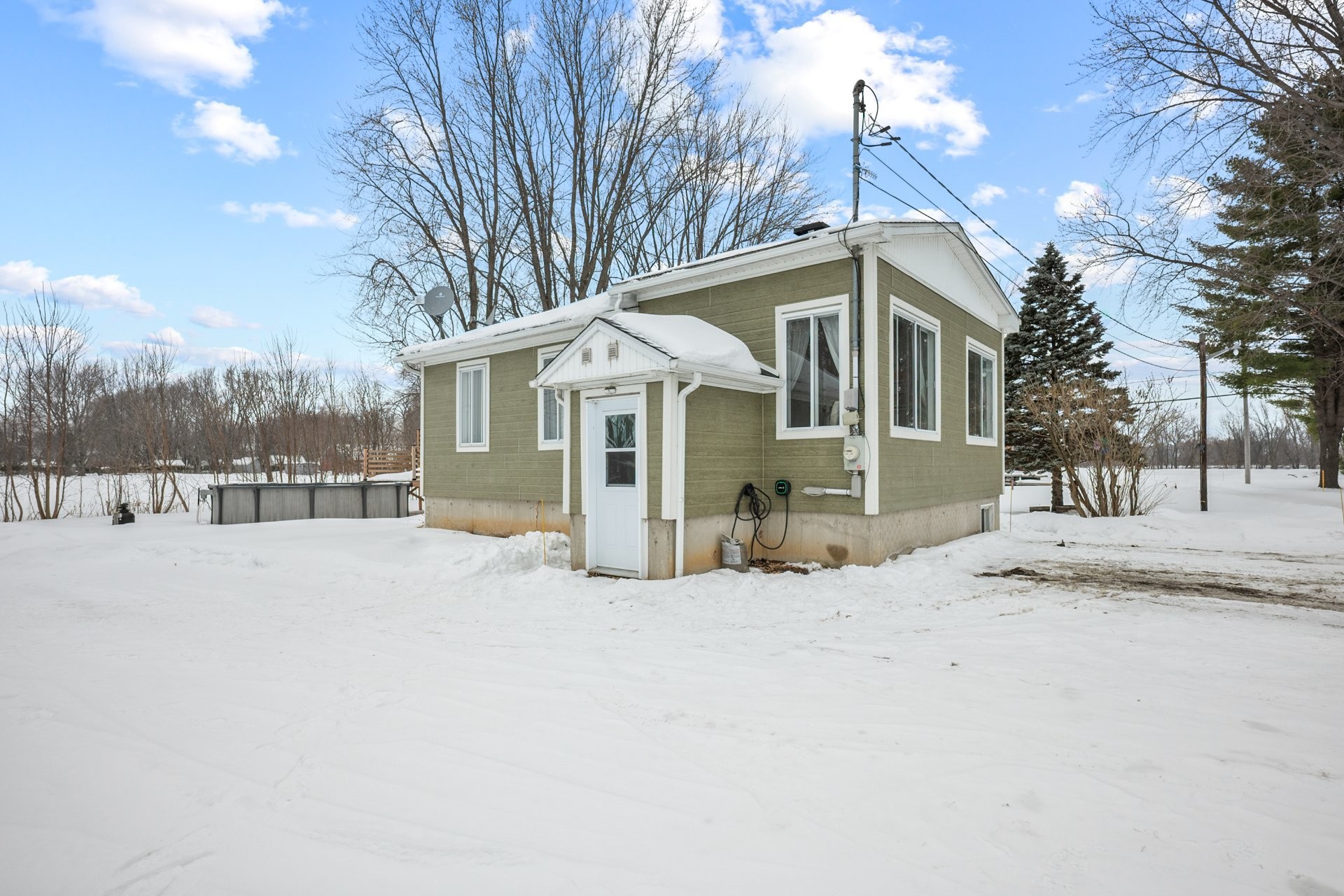 









58


Rg de l'Ile-St-Jean

,
Saint-François-du-Lac,




QC
J0G1M0

