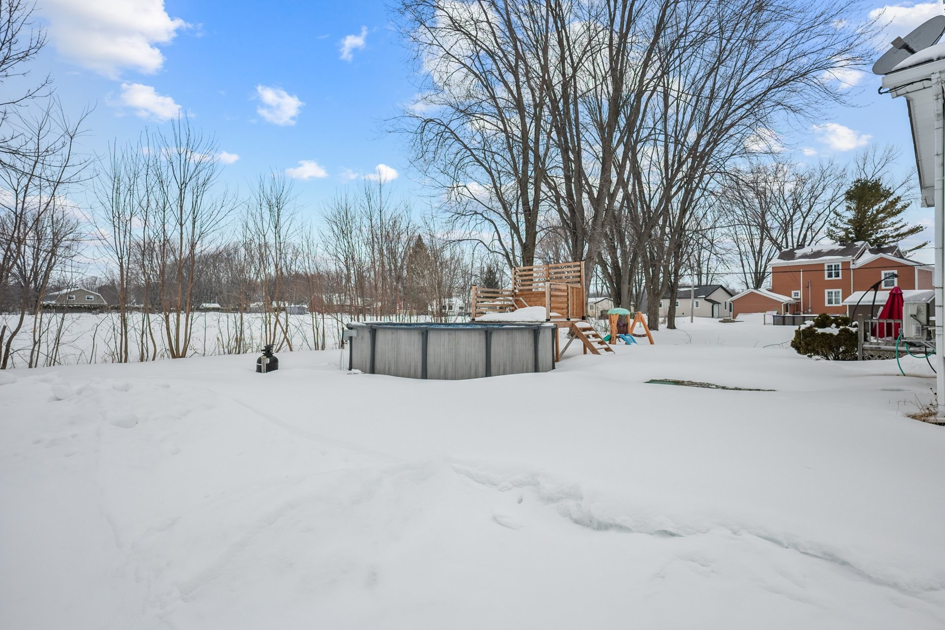 









58


Rg de l'Ile-St-Jean

,
Saint-François-du-Lac,




QC
J0G1M0

