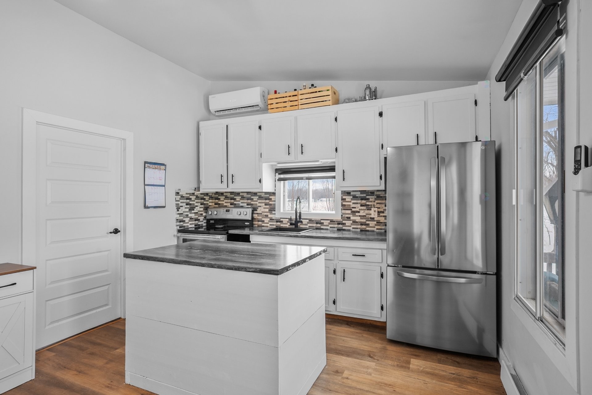 









58


Rg de l'Ile-St-Jean

,
Saint-François-du-Lac,




QC
J0G1M0

