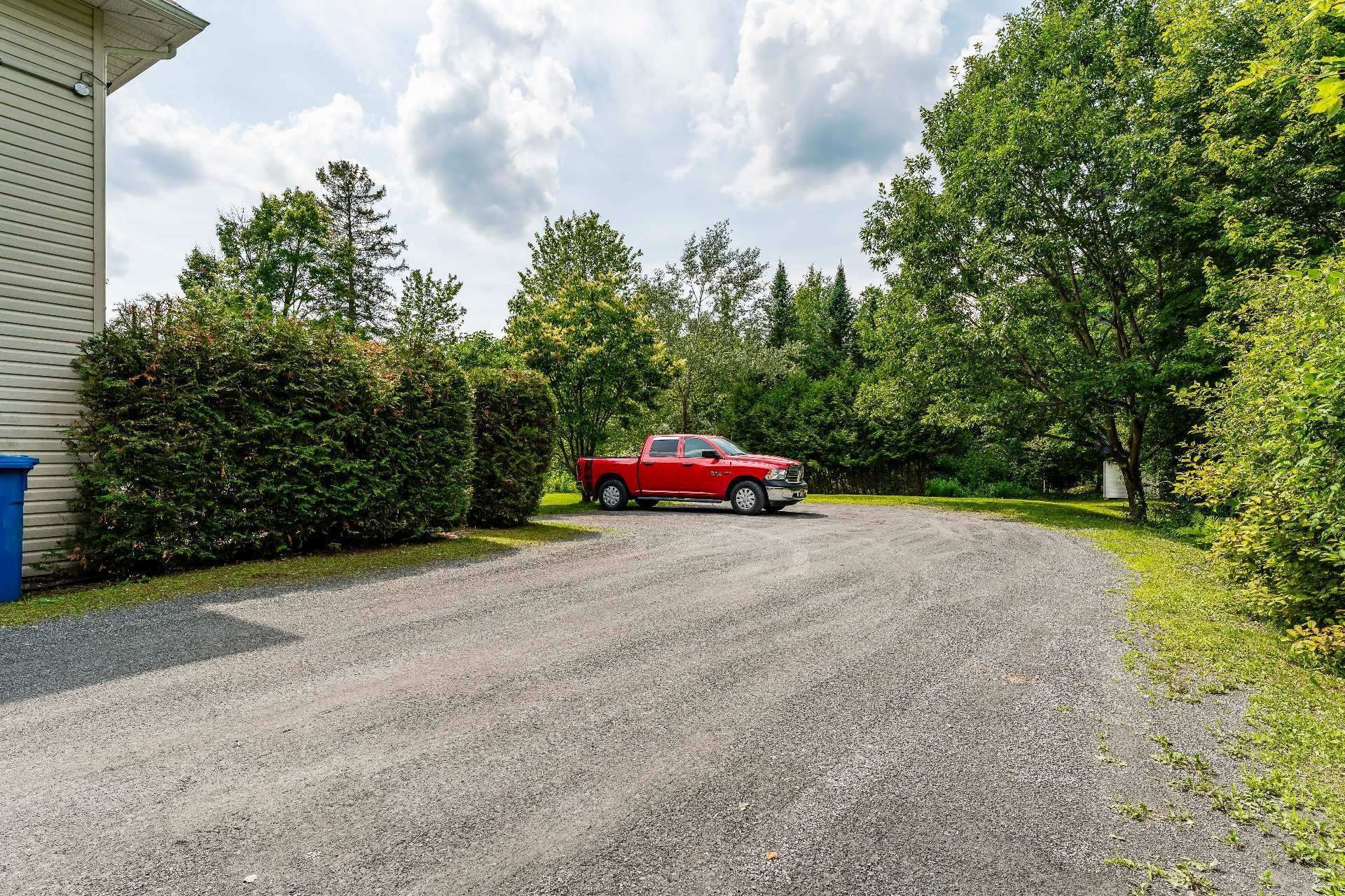 









121


Route 216

,
Stoke,




QC
J0B3G0

