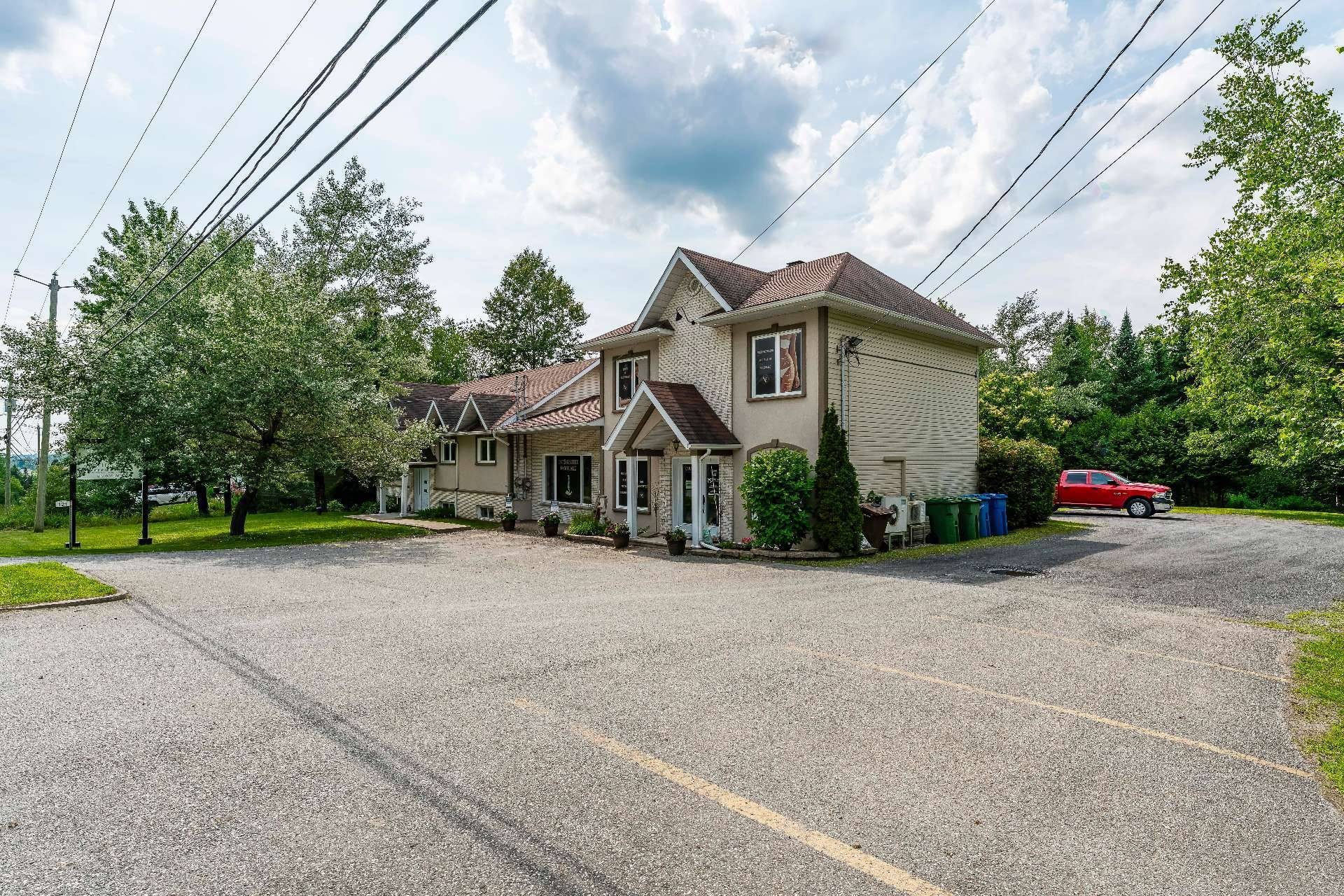 









121


Route 216

,
Stoke,




QC
J0B3G0

