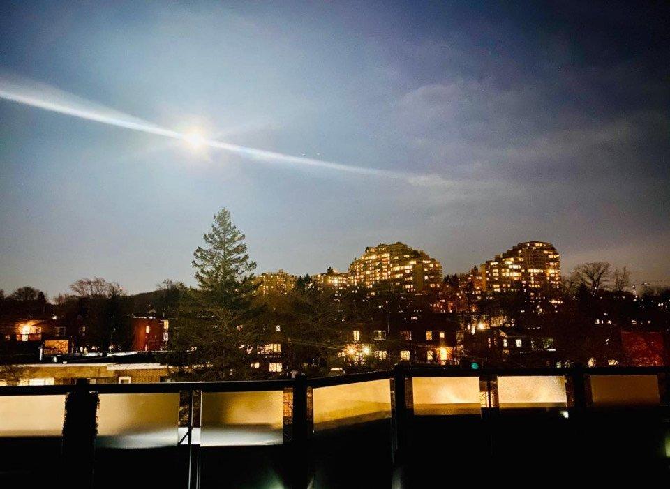 









2285


Av. Ekers

, PH404,
Mont-Royal,




QC
H3S1C6

