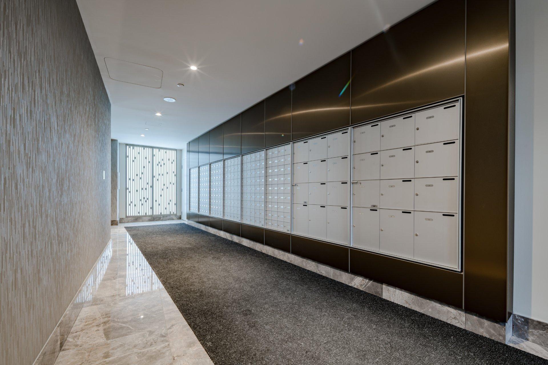 









628


Rue St-Jacques

, 1606,
Montréal (Ville-Marie),




QC
H3C0E1

