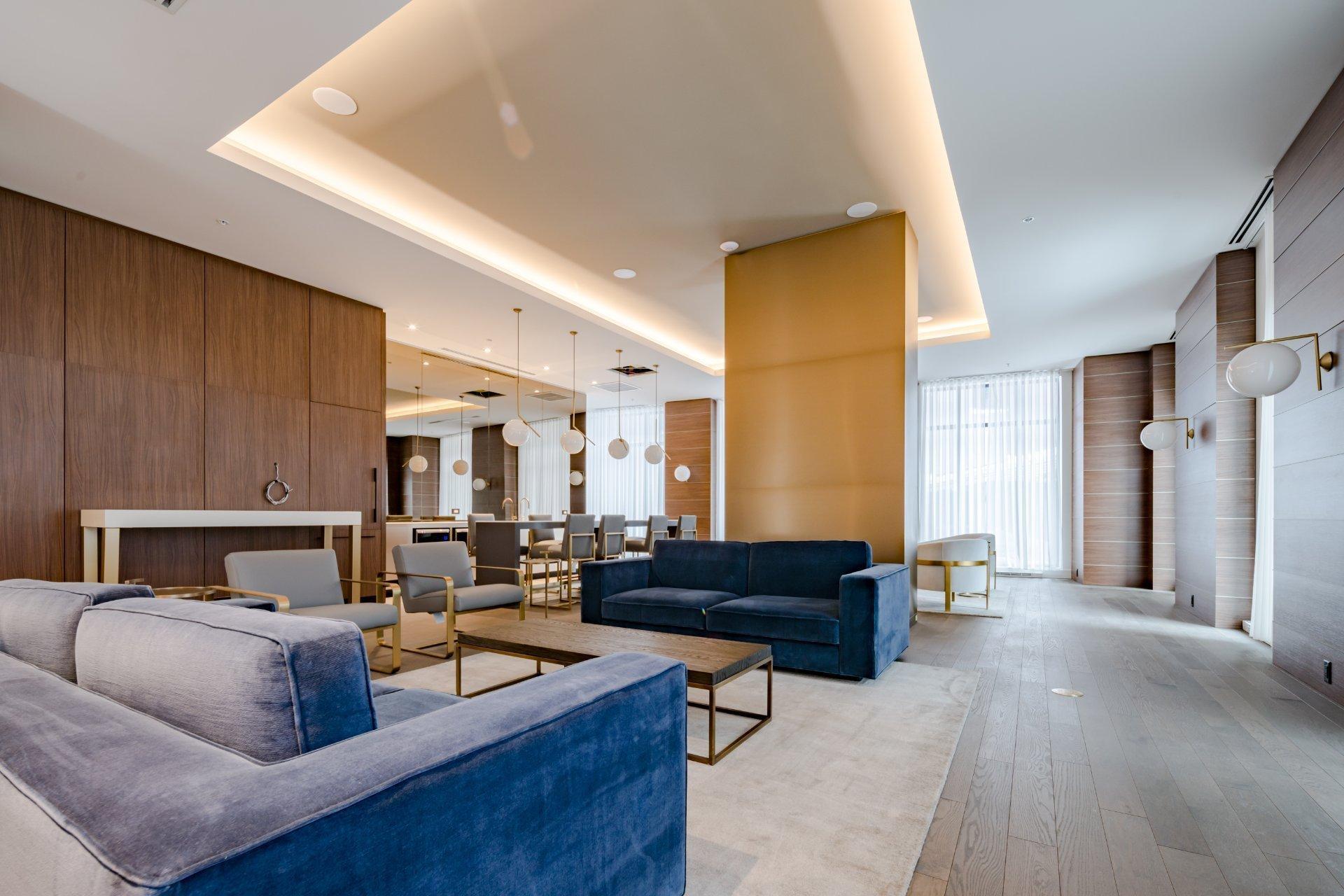 









628


Rue St-Jacques

, 1606,
Montréal (Ville-Marie),




QC
H3C0E1

