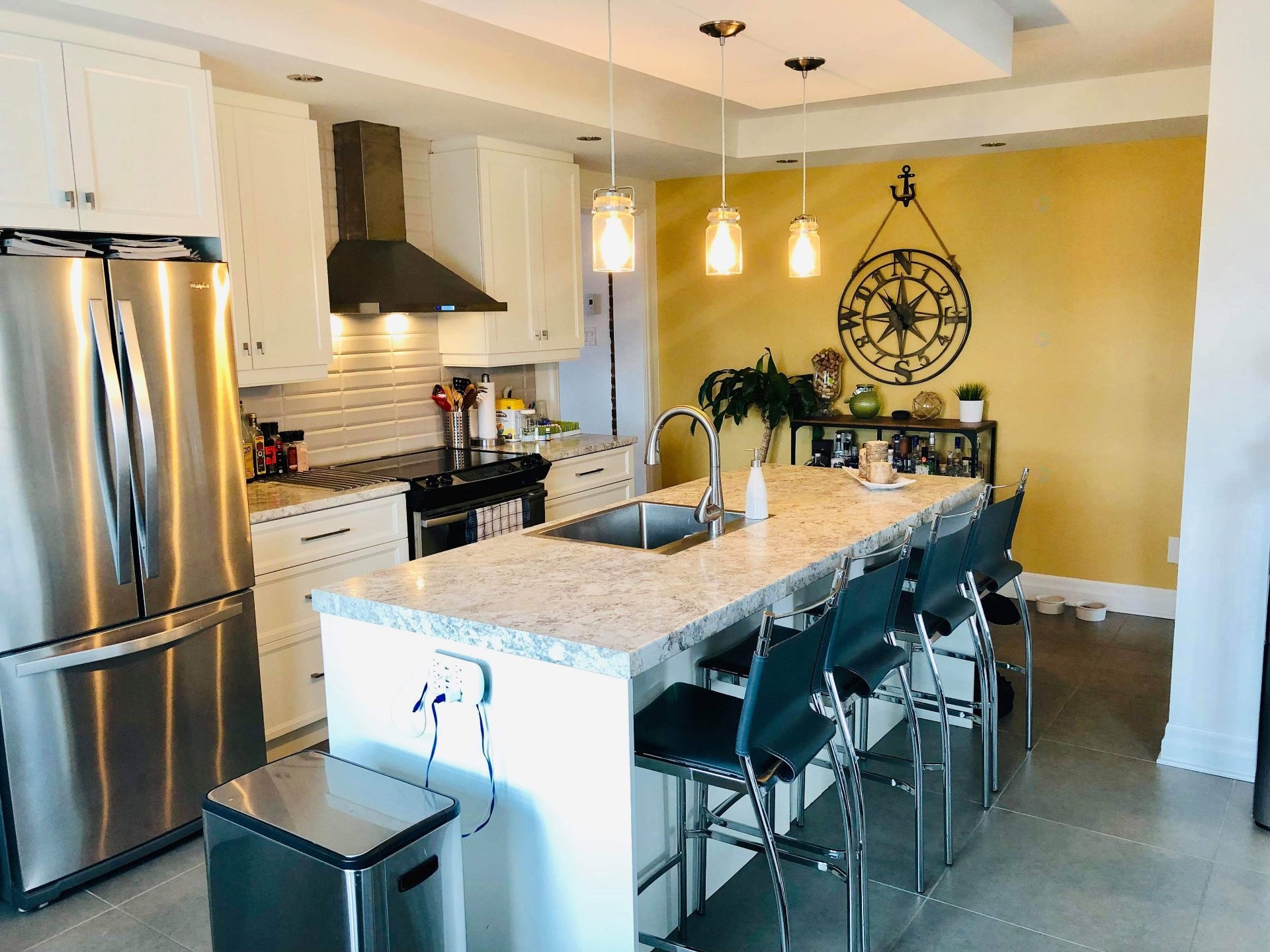 









838

 - 840


Boul. Taschereau

,
La Prairie,




QC
J5R1V9

