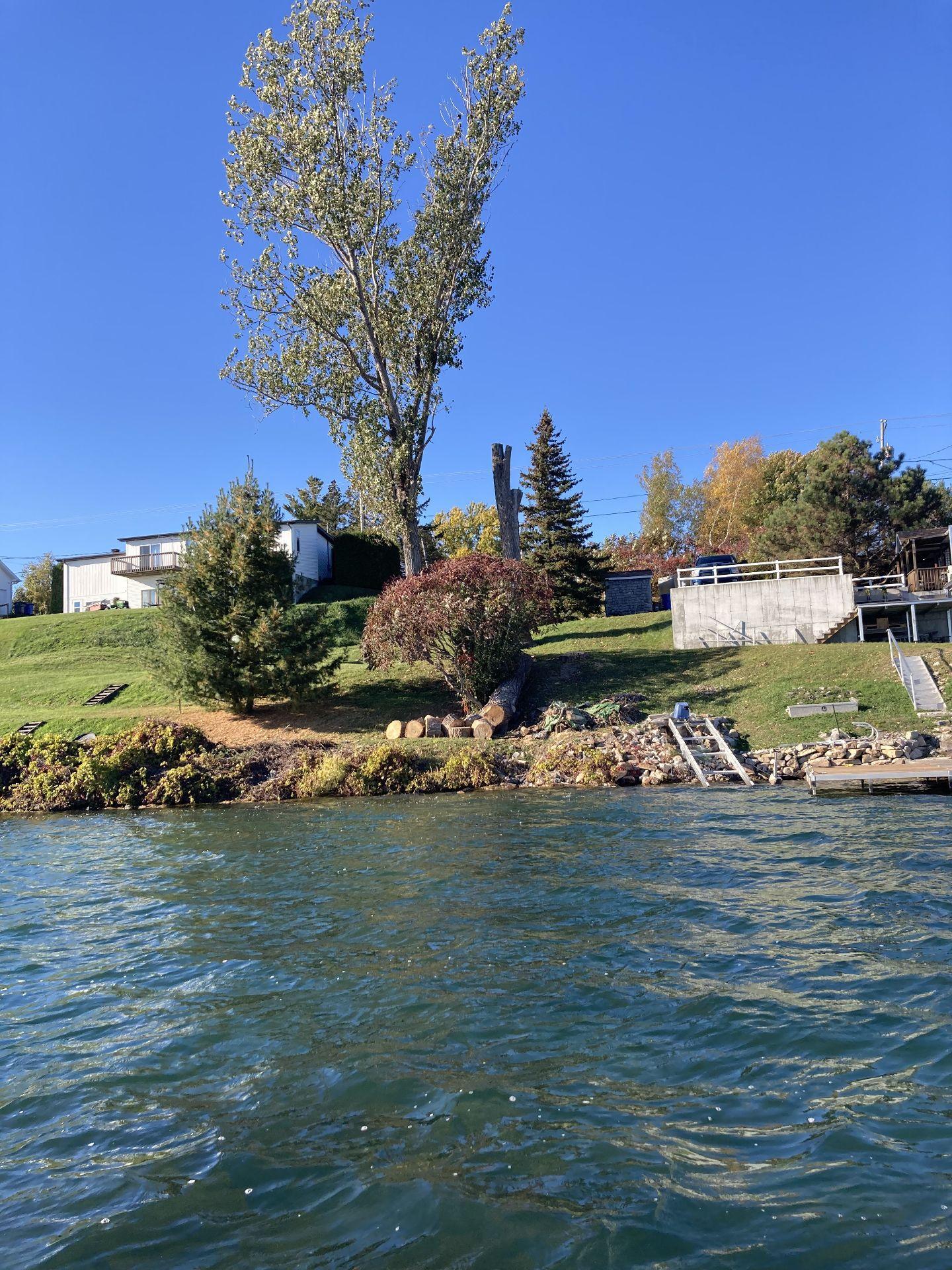 












Ch. du Fleuve

,
Pointe-des-Cascades,







QC
J0P1M0

