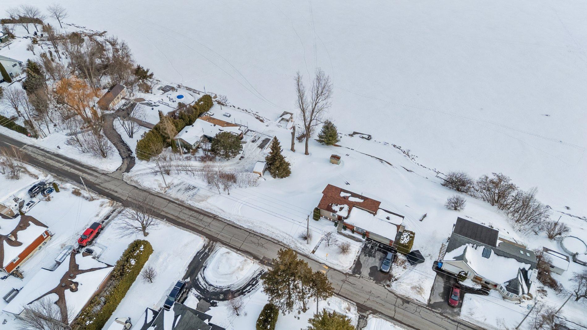 












Ch. du Fleuve

,
Pointe-des-Cascades,







QC
J0P1M0

