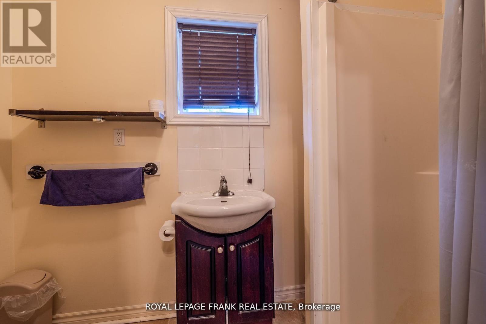 












87 DURHAM STREET W

,
Kawartha Lakes (Lindsay),




Ontario
K9V2P8

