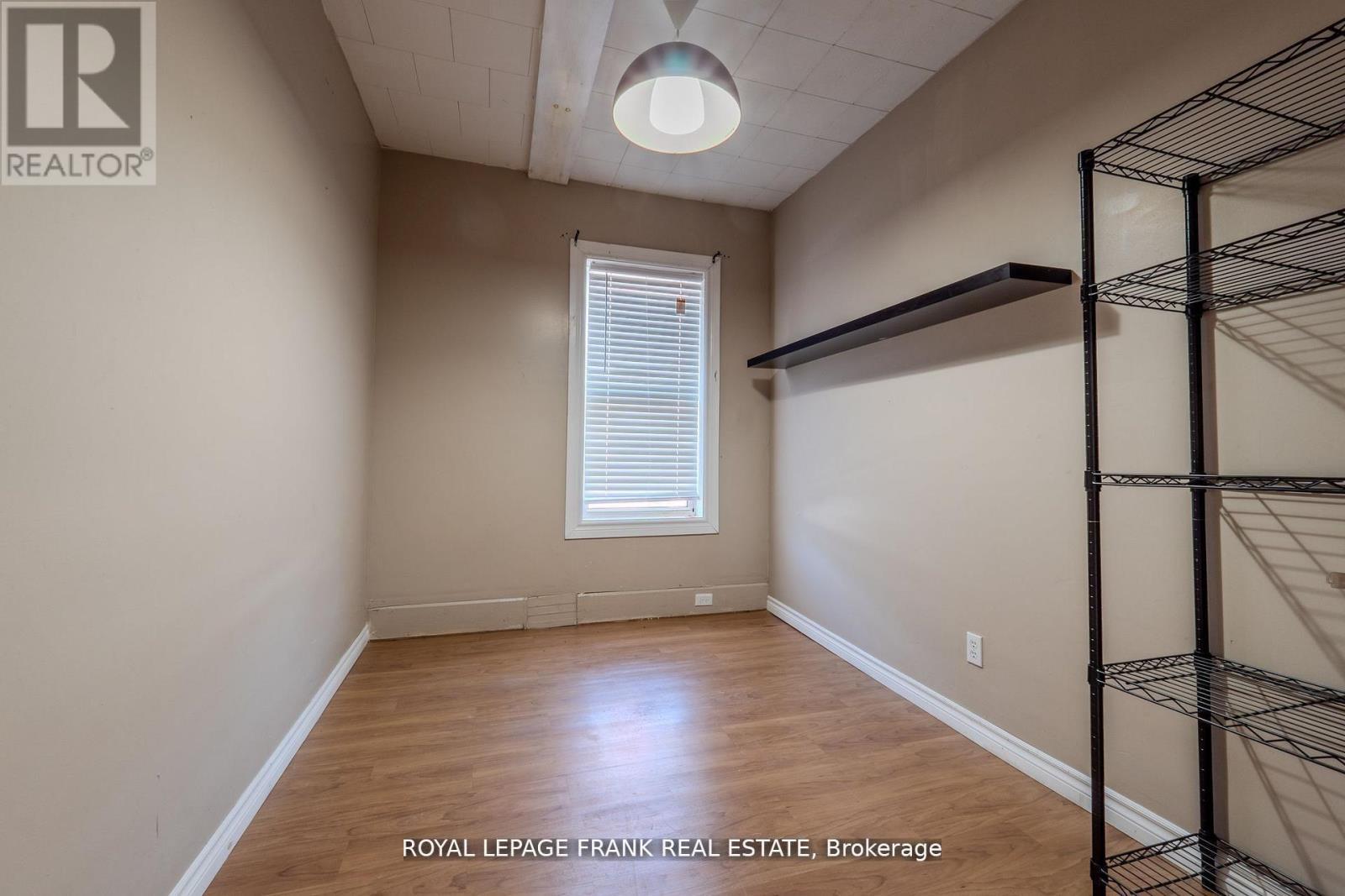 












87 DURHAM STREET W

,
Kawartha Lakes (Lindsay),




Ontario
K9V2P8

