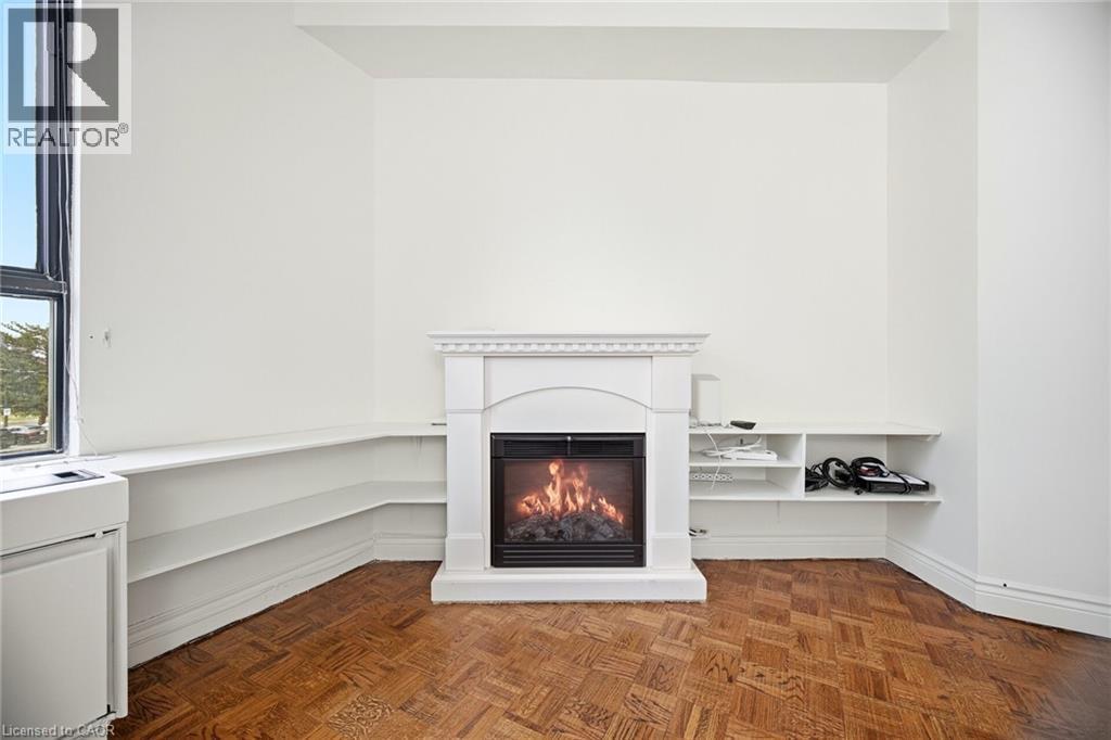 












296 MILL Road Unit# A21

,
Toronto,




Ontario
M9C4X8

