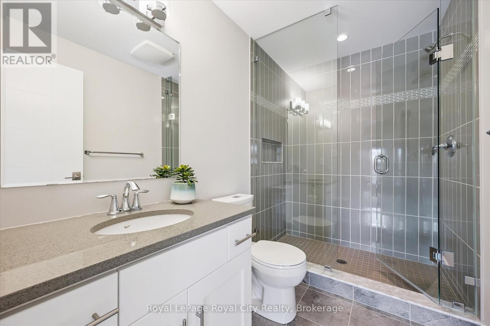 












25 - 60 ARKELL ROAD

,
Guelph (Kortright East),




Ontario
N1L0N7

