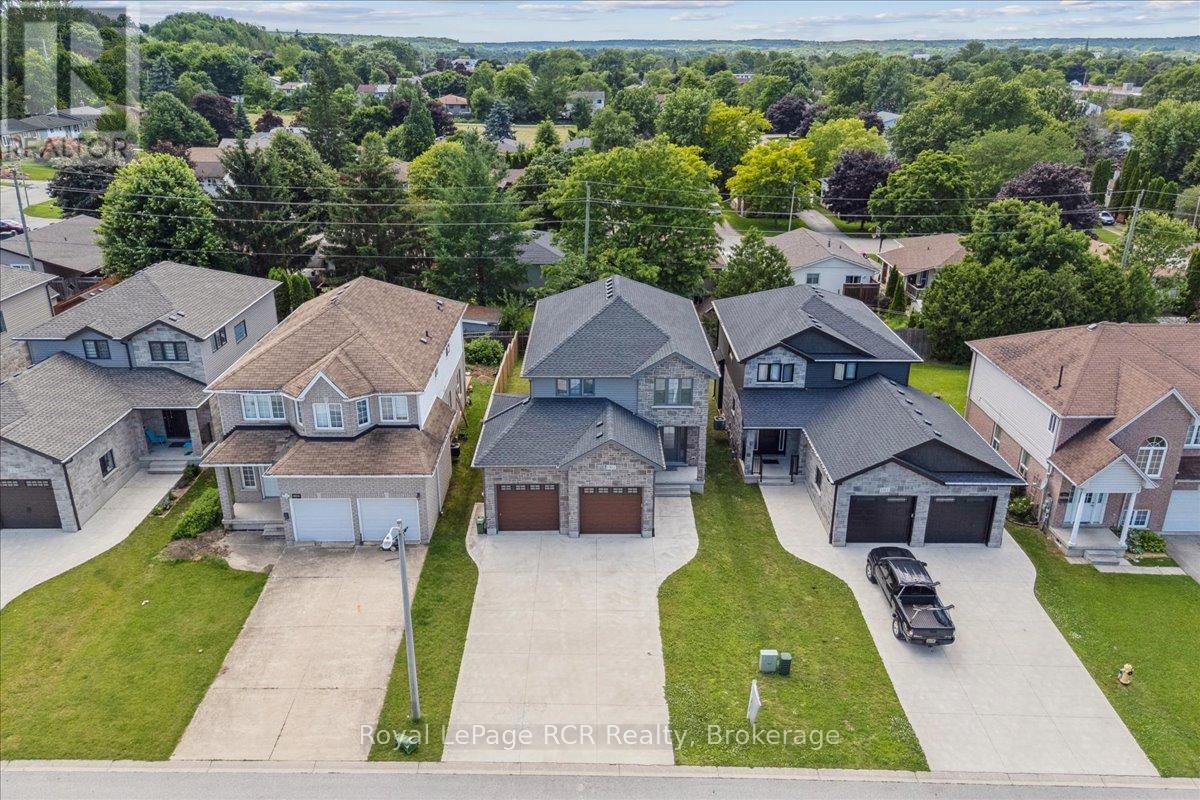 












1302 14TH AVENUE E

,
Owen Sound,




Ontario
N4K0A1

