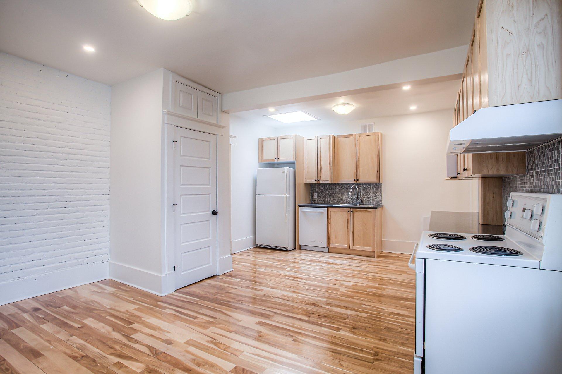 









2135


Boul. Édouard-Montpetit

, 6,
Montréal (Côte-des-Neiges/Notre-Dame-de-Grâce),




QC
H3T1J3

