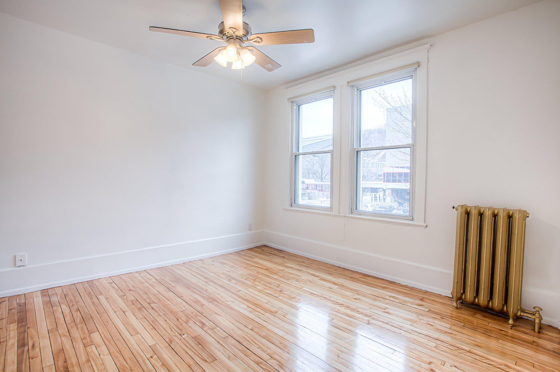 









2135


Boul. Édouard-Montpetit

, 6,
Montréal (Côte-des-Neiges/Notre-Dame-de-Grâce),




QC
H3T1J3

