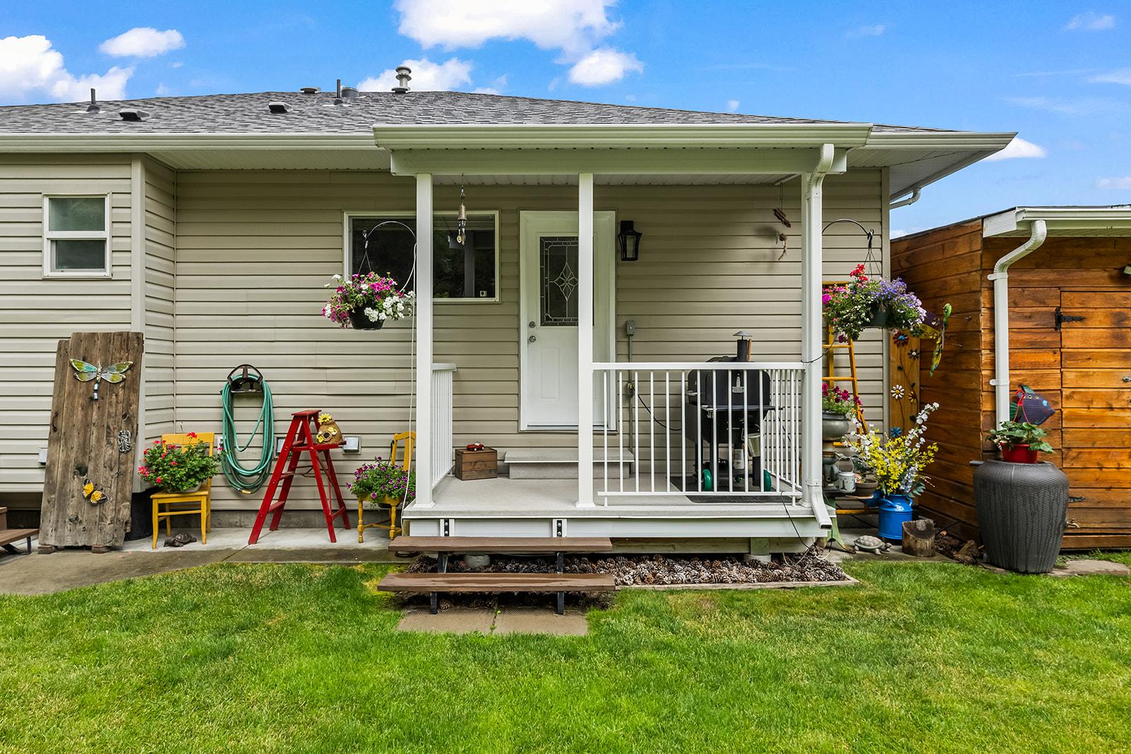 









5827


Victoria

Street,
Peachland,




BC
V0H 1X4

