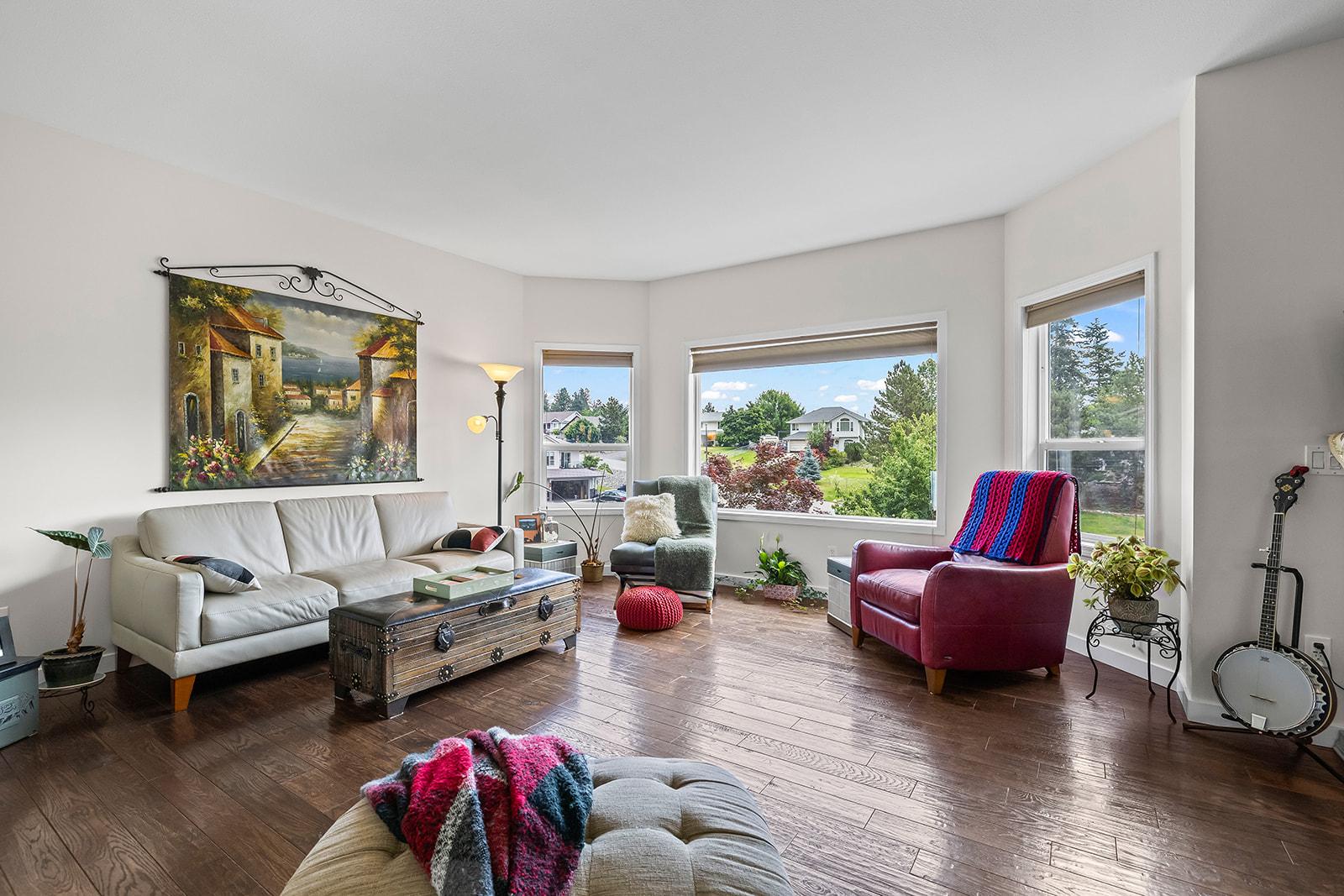 









5827


Victoria

Street,
Peachland,




BC
V0H 1X4

