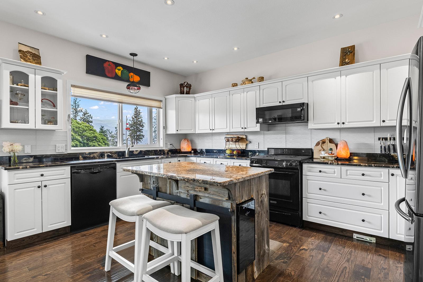 









5827


Victoria

Street,
Peachland,




BC
V0H 1X4

