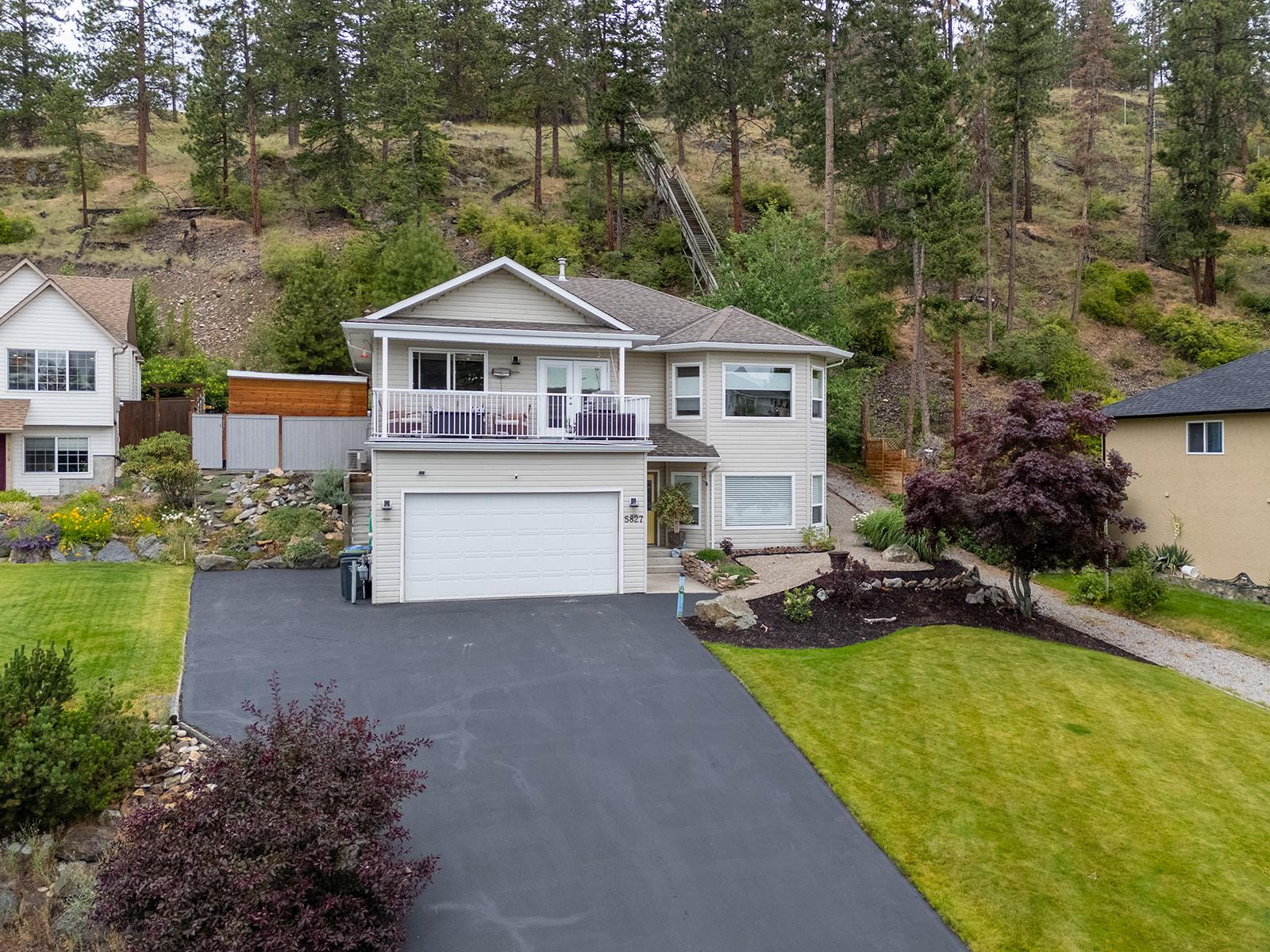 









5827


Victoria

Street,
Peachland,




BC
V0H 1X4

