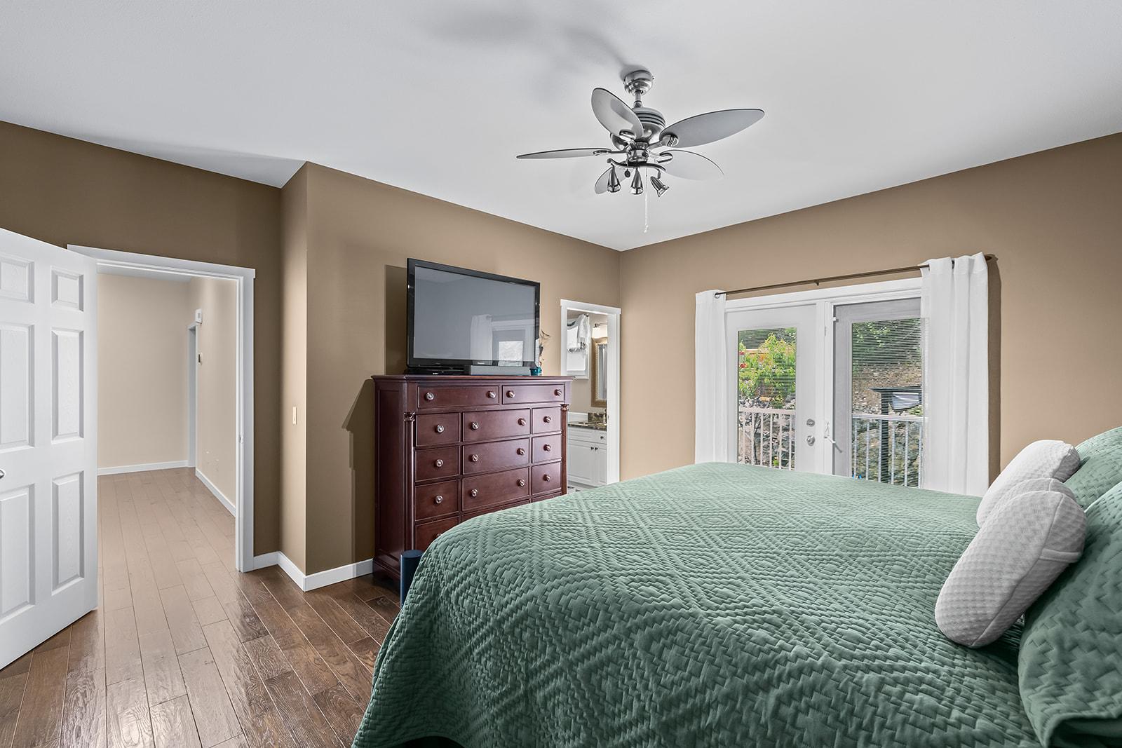 









5827


Victoria

Street,
Peachland,




BC
V0H 1X4

